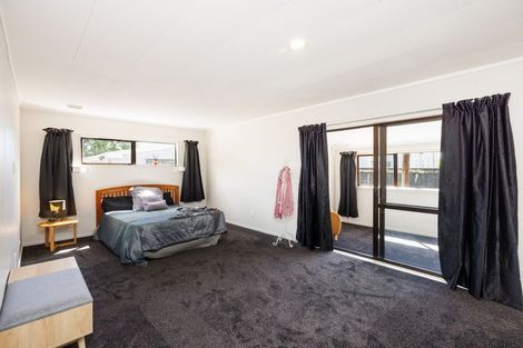 Photo of property in 4 Ngarimu Street, Roslyn, Palmerston North, 4414