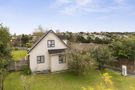 Photo of property in 4 Glenbury Place, Massey, Auckland, 0614