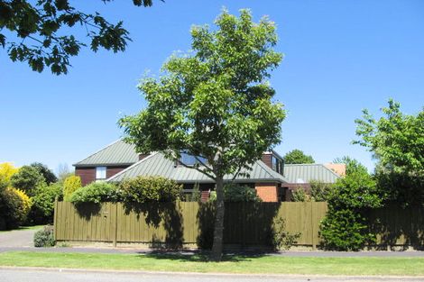Photo of property in 43 Arlington Street, Burnside, Christchurch, 8053