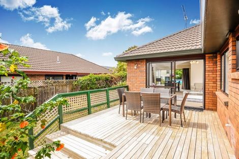 Photo of property in 1/24 Woodbridge Lane, Milford, Auckland, 0620