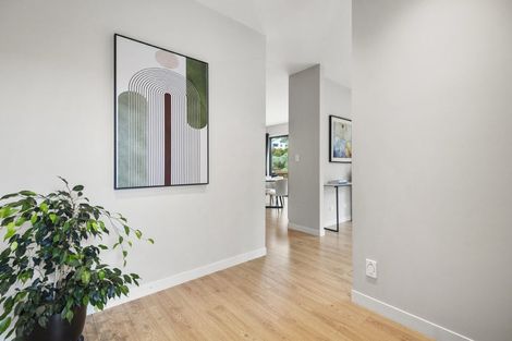 Photo of property in 11 Kahu Close, Orewa, 0931