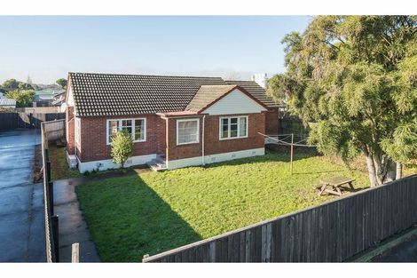 Photo of property in 6 Tika Street, Riccarton, Christchurch, 8041