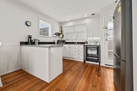 Photo of property in 11a Winara Avenue, Waikanae, 5036