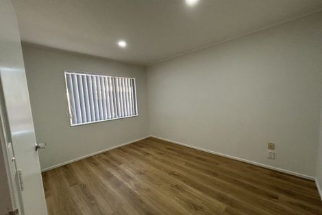 Photo of property in 1/4 Kelvin Road, Papakura, 2110