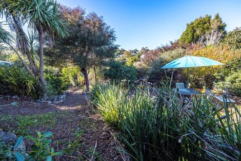 Photo of property in 14 Wellington Road, Surfdale, Waiheke Island, 1081