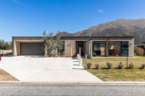 Photo of property in 13 Isthmus Place, Lake Hawea, Wanaka, 9382
