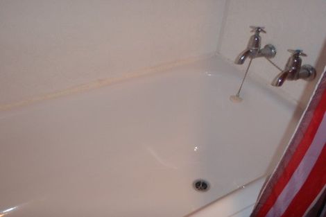 Photo of property in 11 Virgil Place, Northcote, Christchurch, 8052