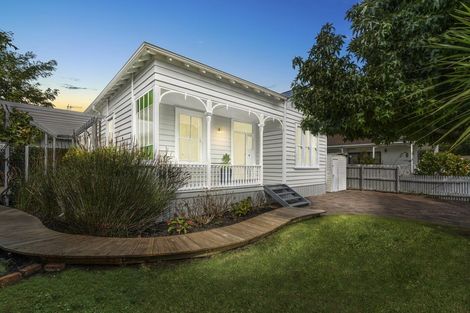 Photo of property in 3/6 Wairoa Road, Devonport, Auckland, 0624