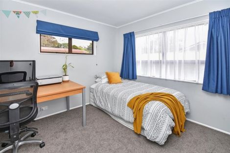 Photo of property in 17 Mellsop Avenue, Waiuku, 2123