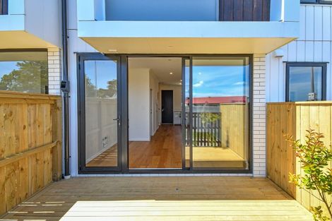 Photo of property in 73 Waipuhinui Way, Wiri, Auckland, 2104