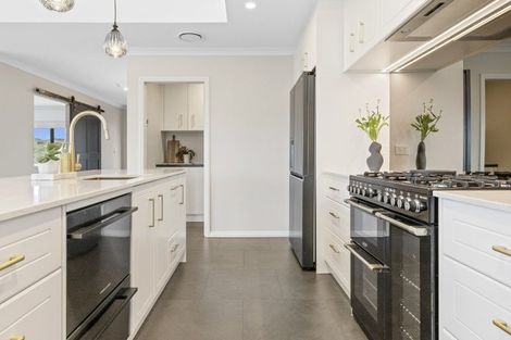 Photo of property in 40 King Road, Kinloch, Taupo, 3385