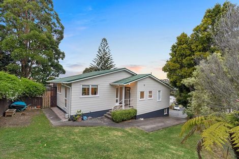 Photo of property in 1/24 Lysander Crescent, Beach Haven, Auckland, 0626