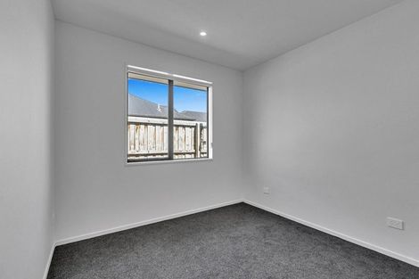 Photo of property in 132 Shillingford Boulevard, Rolleston, 7615