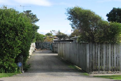 Photo of property in 32b Greenaway Road, Waikanae, 5036