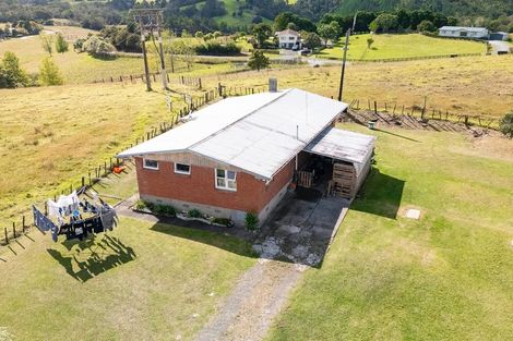 Photo of property in 19 Settlement Road, Kawakawa, 0210