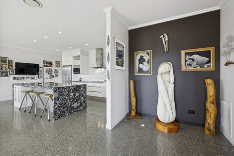 Photo of property in 28 Barling Street, Macandrew Bay, Dunedin, 9014