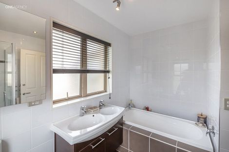 Photo of property in 4 Fieldstone Lane, Spreydon, Christchurch, 8024