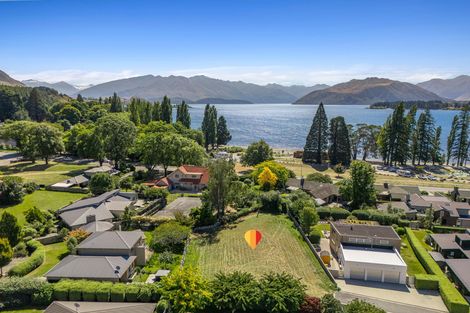 Photo of property in 1 Jessies Crescent, Wanaka, 9305