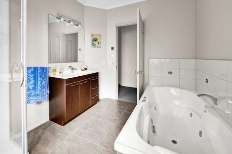 Photo of property in 274 Richmond Road, Lepperton, New Plymouth, 4373