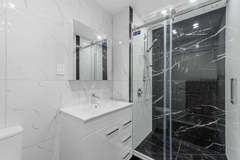 Photo of property in Alpha Apartments, 602/17 Vogel Lane, Auckland Central, Auckland, 1010