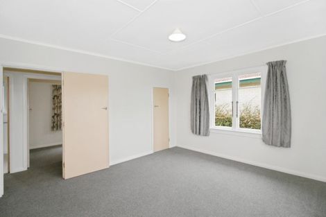 Photo of property in 34 Tarahua Road, Vogeltown, New Plymouth, 4310