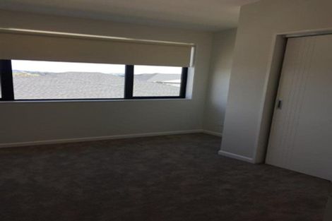 Photo of property in 31 Ascension Crescent, Orewa, 0931