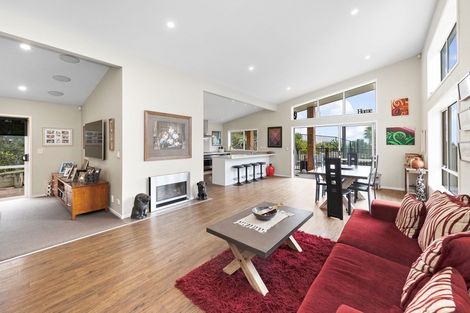 Photo of property in 174 Forest Hill Road, Henderson, Auckland, 0612