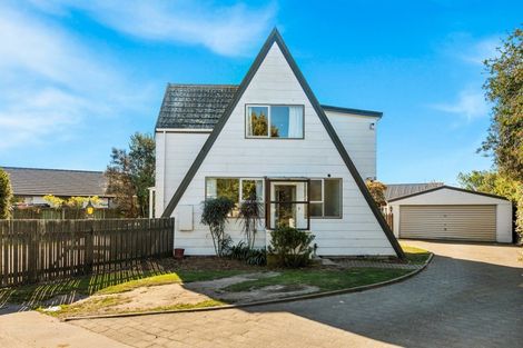Photo of property in 6a Hurst Place, Parklands, Christchurch, 8083