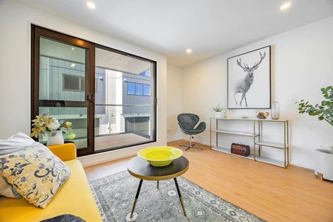 Photo of property in 6/4 Waitaki Street, Henderson, Auckland, 0612