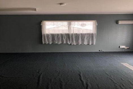 Photo of property in 2/9 Commissariat Road, Mount Wellington, Auckland, 1060
