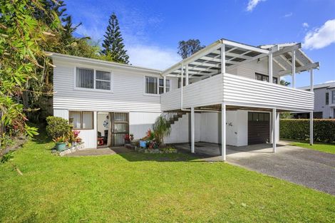 Photo of property in 17 Halberg Street, Glenfield, Auckland, 0629