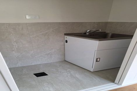 Photo of property in 3 Albert Road, Manukau, Auckland, 2025