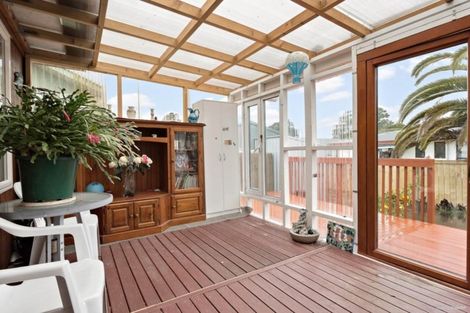 Photo of property in 66a Parrs Cross Road, Henderson, Auckland, 0612