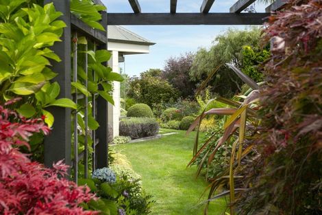 Photo of property in 1 Harvey Street, Waipahihi, Taupo, 3330