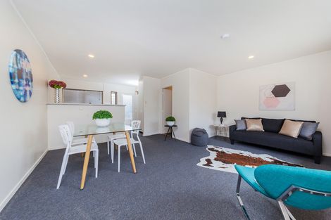 Photo of property in 2/31 Bowater Place, Manurewa, Auckland, 2102