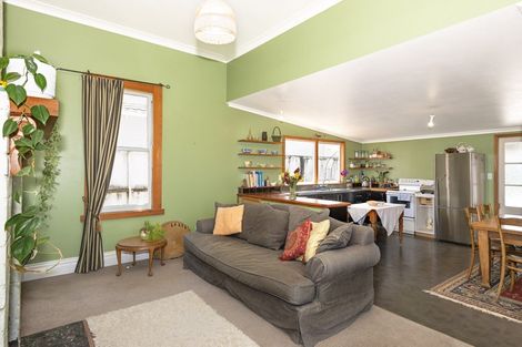 Photo of property in 387 Palmerston Road, Gisborne, 4010