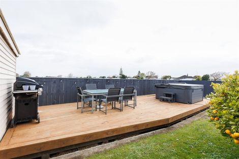 Photo of property in 10 Peters Avenue, Cloverlea, Palmerston North, 4412