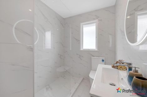 Photo of property in 5 Lane Road, Weymouth, Auckland, 2103