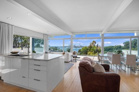 Photo of property in 24 Bridge View Road, Birkenhead, Auckland, 0626
