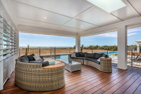 Photo of property in 87 Rutherford Drive, Waikanae Beach, Waikanae, 5036