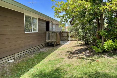 Photo of property in 29a Carillon Place, Massey, Auckland, 0614