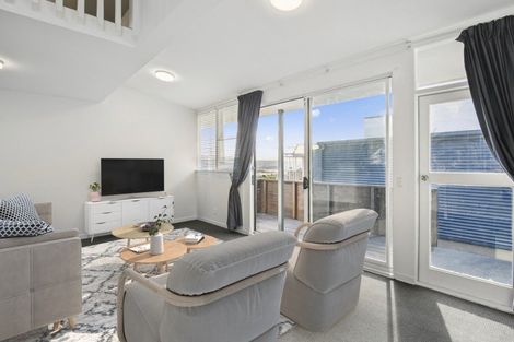 Photo of property in 6a Ahuriri Street, Strathmore Park, Wellington, 6022