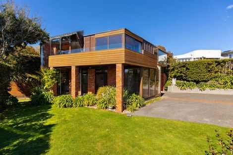 Photo of property in 137 Princes Drive, Britannia Heights, Nelson, 7010