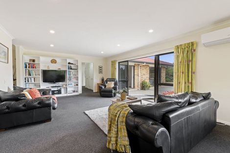 Photo of property in 47 Rutherford Drive, Waikanae Beach, Waikanae, 5036