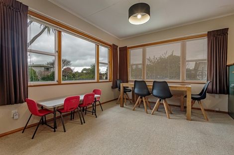 Photo of property in 4 Anzio Place, Awapuni, Palmerston North, 4412
