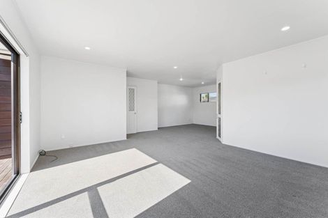 Photo of property in 1/133 Nile Road, Milford, Auckland, 0620