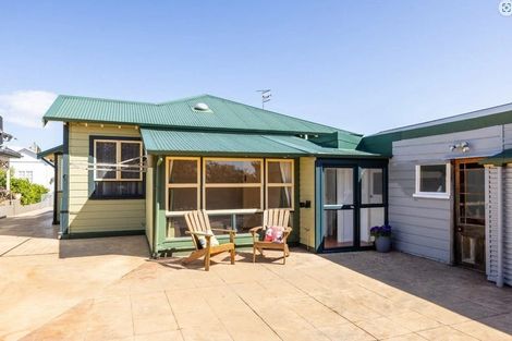 Photo of property in 3 Kinross White Street, Napier South, Napier, 4110