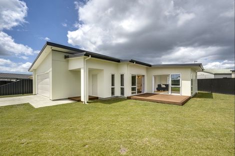 Photo of property in 10 Whariki Crescent, Flaxmere, Hastings, 4120