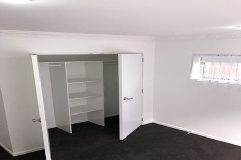 Photo of property in 43 Medallion Drive, Oteha, Auckland, 0632