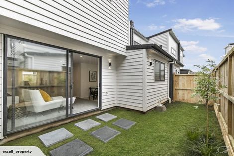 Photo of property in 14a Ropata Avenue, Point England, Auckland, 1072